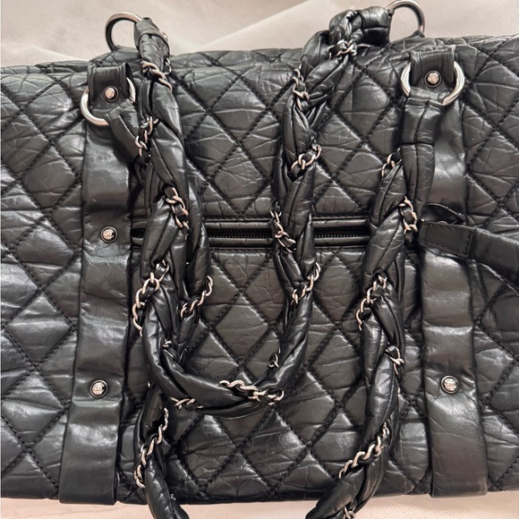 Chanel leather tote - Picture 7 of 11